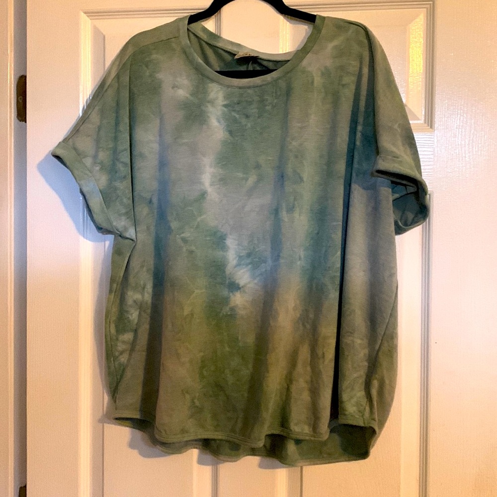Sweatshirt material short sleeved shirt.  Tye died effect in greens.